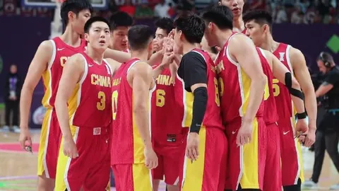 惊险时刻杨瑞琦后，体育赛事，场失误，谢文能绝地反击保胜利